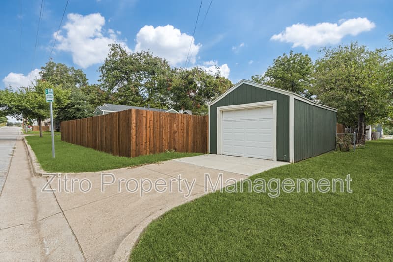 Fort Worth House: 3625 El Campo Ave