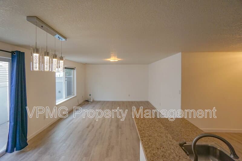Vancouver Townhome: 7808 NE 60th St