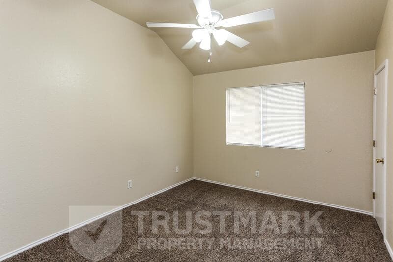 Killeen Townhome: 4501 B Mattie Dr