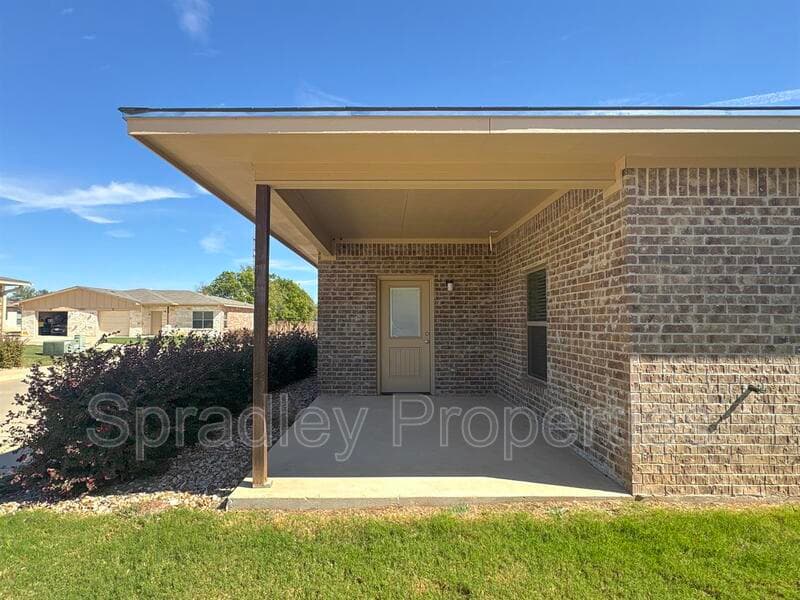 Belton Townhome: 1045B Hibiscus Dr