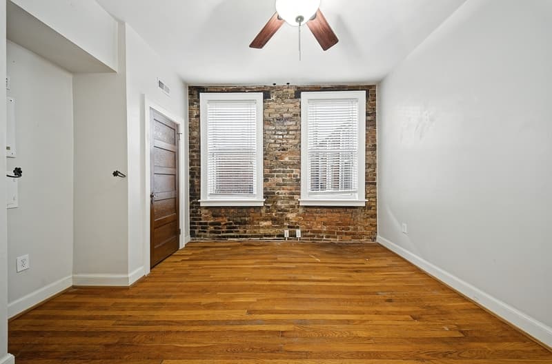 Norfolk Condo: 1411 Colonial Ave