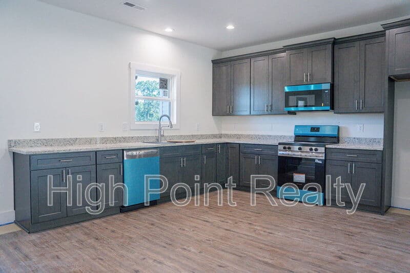 Fort Payne House: 3510 Godfrey Ave NE