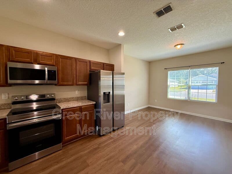 Jacksonville House: 4474 Civic Way