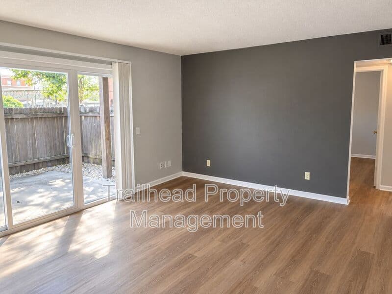 Mission House: 5801 Woodson St