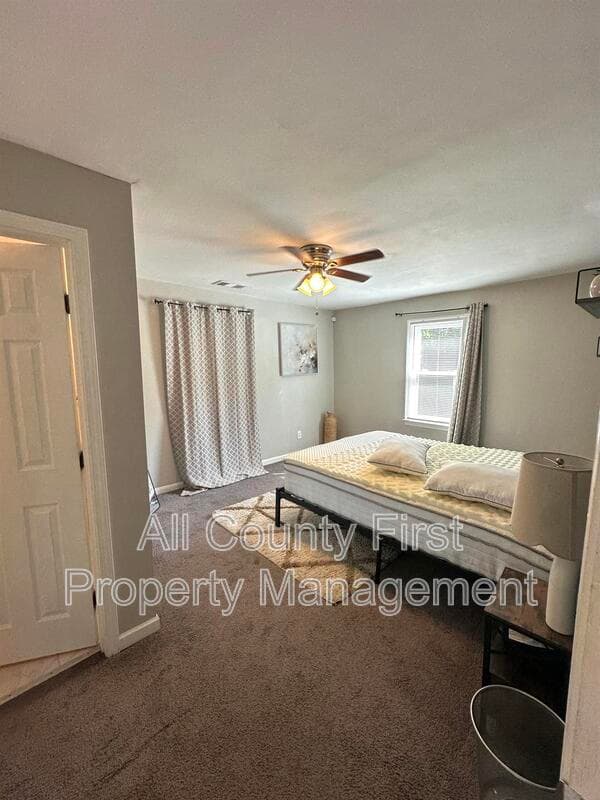 Decatur House: 1384 Peachcrest Rd,