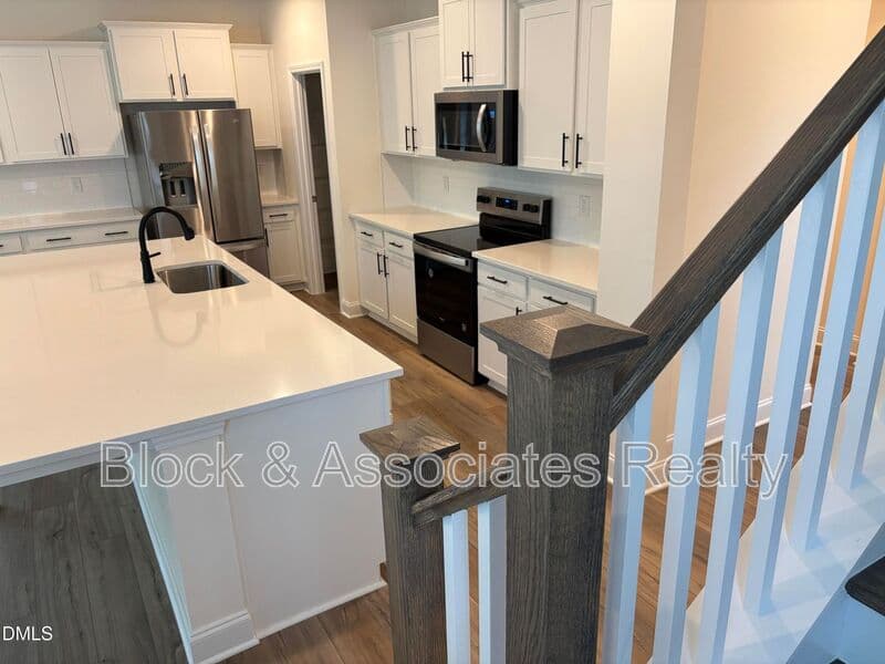 Raleigh House: 5128 Ranger Grove Way