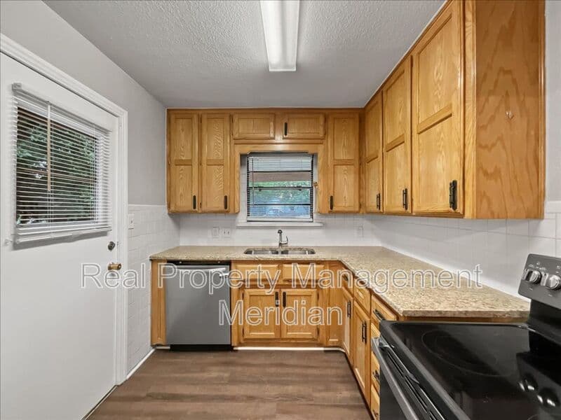 Forth Worth House: 4929 Donnelly Ave