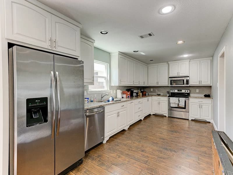 Fort Worth House: 2313 West Devitt Street