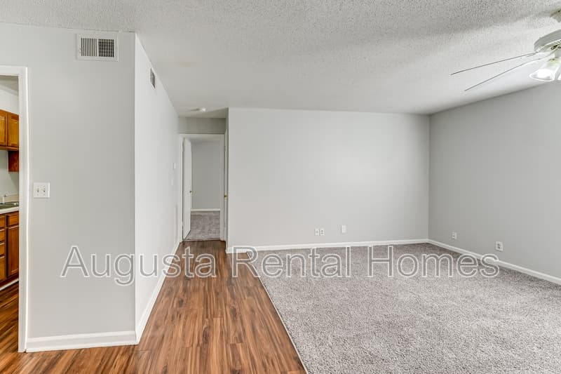 North Augusta Condo: 520 East Buena Vista Avenue - 1008