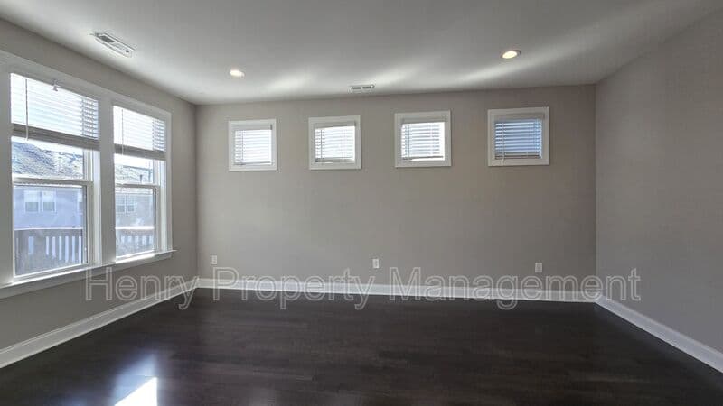 Apex House: 1639 Wimberly Road