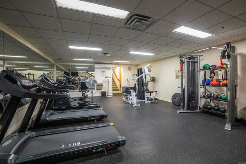 San Diego Condo: 5845 Friars Rd