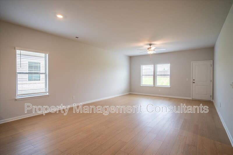 Athens House: 22821 Dashwood Lane