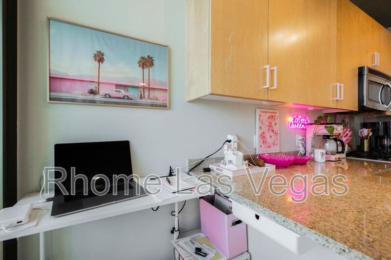 Las Vegas Condo: 353 E Bonneville Ave
