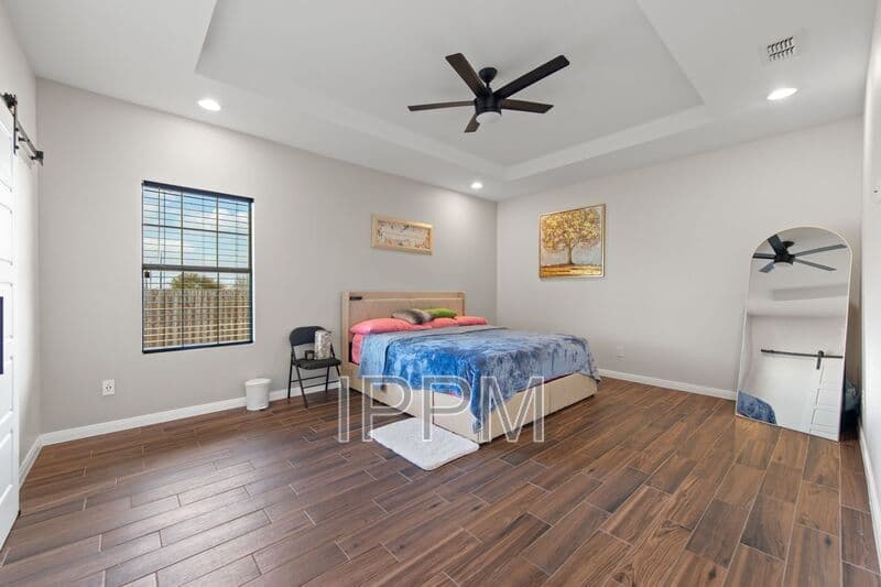 Los Fresnos House: 30816 Muraya ST