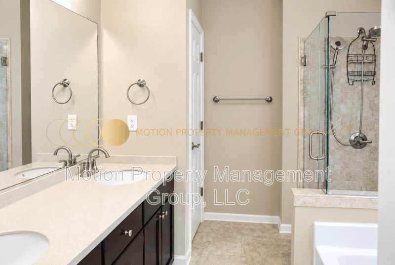 Kennesaw House: 1635 Donovans Rdg NW