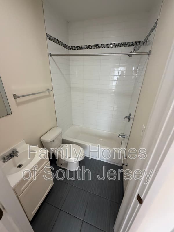 Philadelphia Apartment: 1315 N 15th St