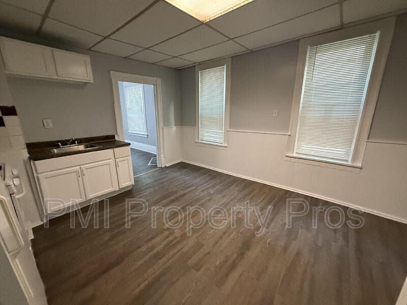 Milwaukee Condo: 1939 N 37th St