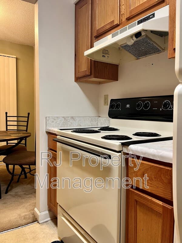 Memphis Condo: 5656 Encino Cv