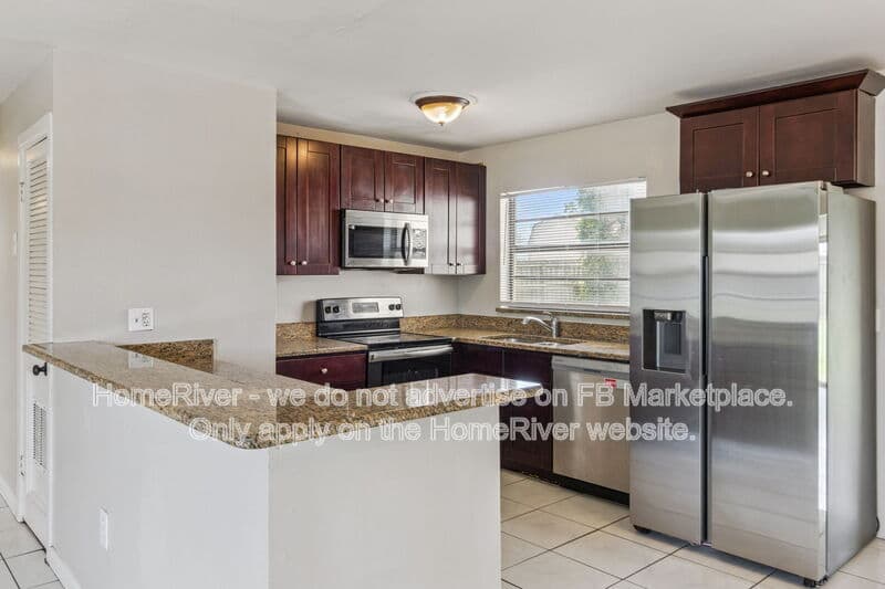 Brandon House: 712 Clayton St