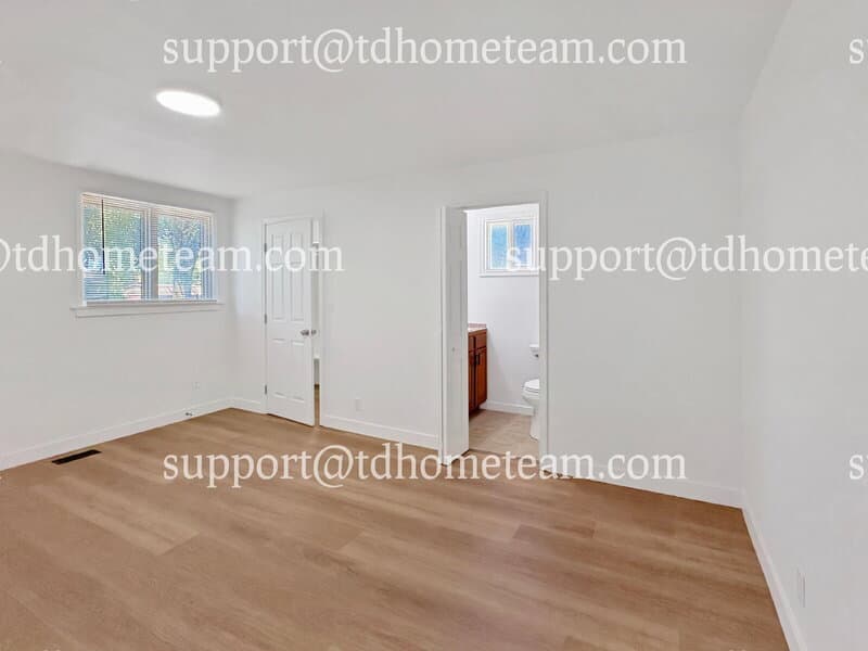 Kent House: 617 3rd Ave S