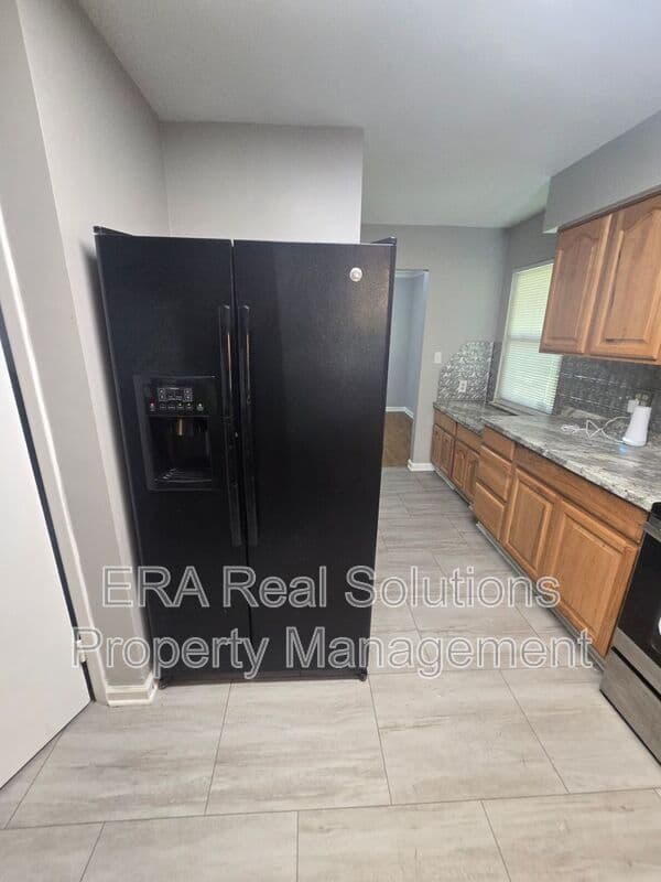 Columbus House: 3050 Clermont Rd