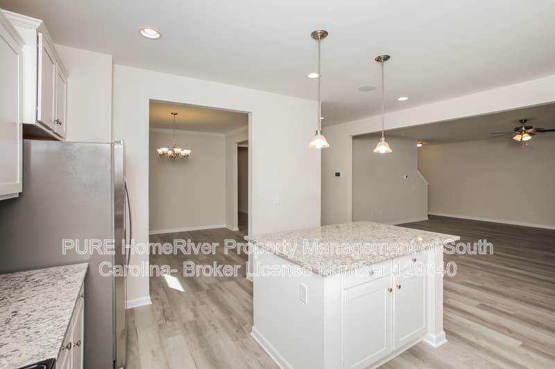 Chapin House: 509 Mitscher Way
