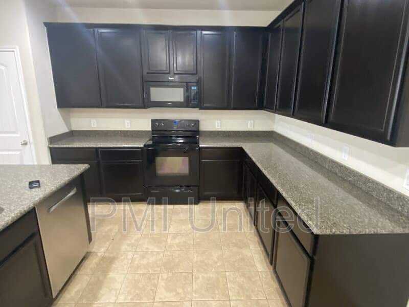Aubrey House: 9145 Blackstone Dr