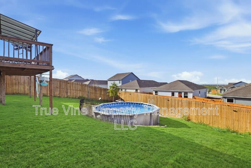 Saint Hedwig House: 5432 Cloves Cove