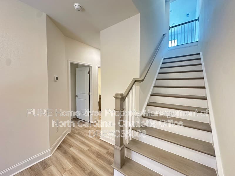 Charlotte House: 2413 Magnolia Blossom Way