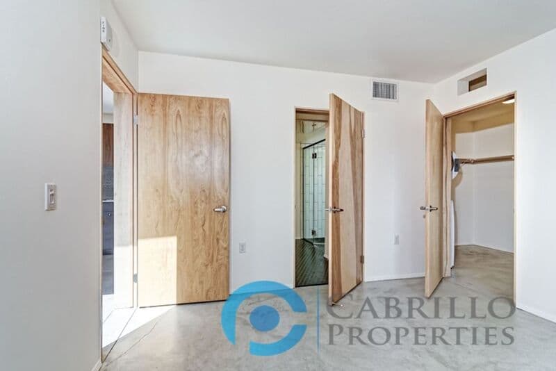 San Diego Apartment: 2870 Fourth Ave