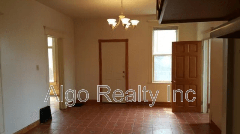 Minneapolis House: 3119 James Ave N