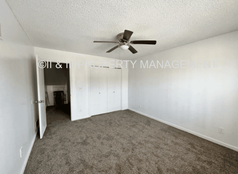 Kansas City House: 9217 Central St