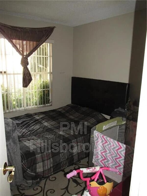Brandon House: 914 Burlwood Street