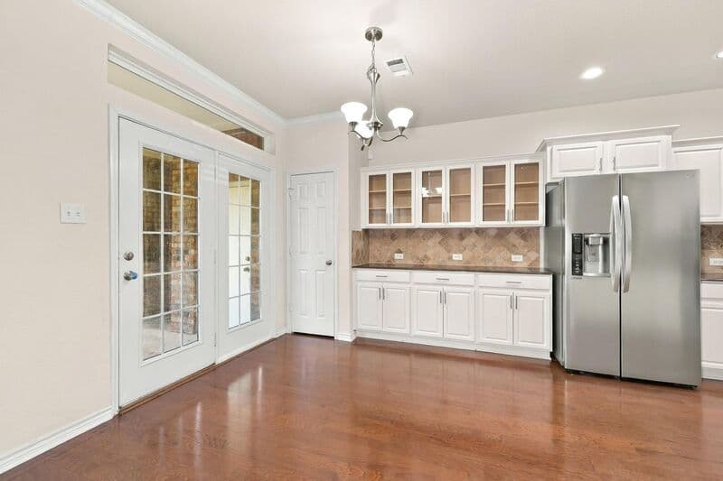 The Colony House: 5972 Clearwater Dr