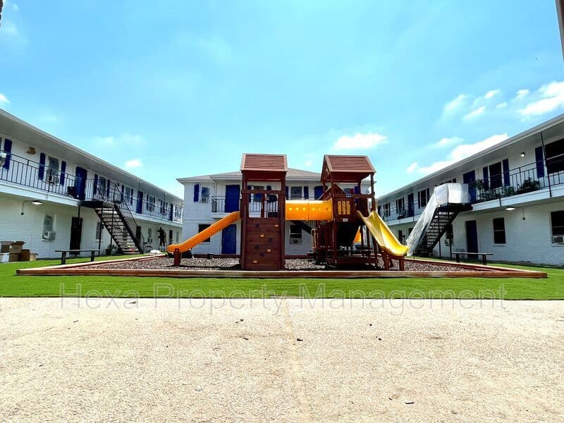 Houston Condo: 11211 S Post Oak Rd