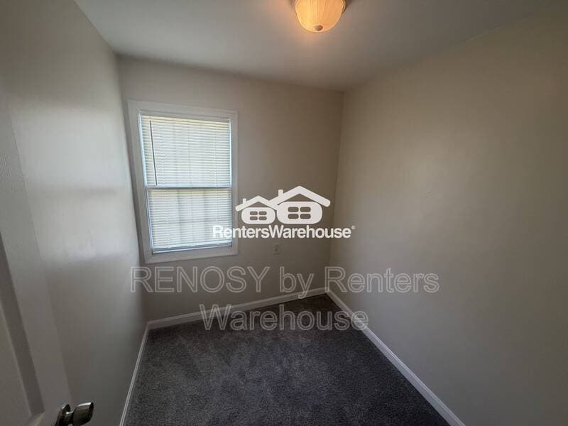 Dundalk House: 2067 Larkhall rd