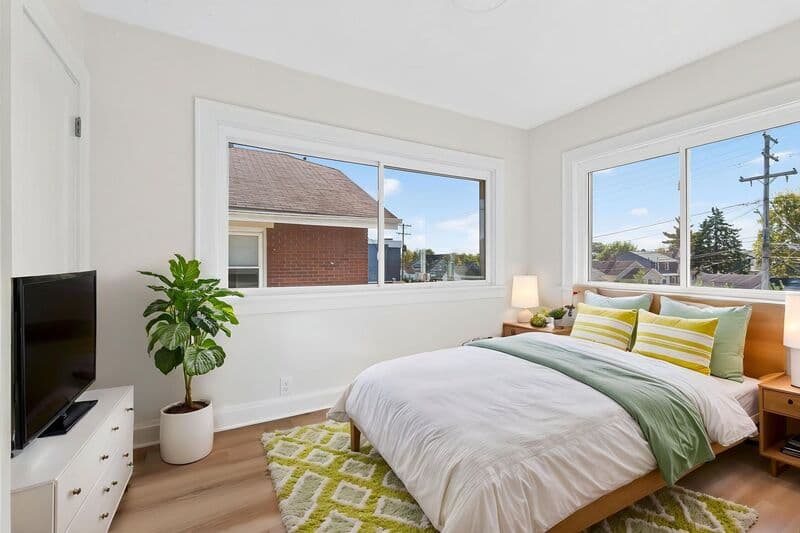 Columbus House: 2823 Sullivant Ave