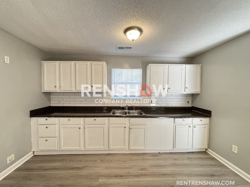 Memphis Condo: 2525 Rozelle St