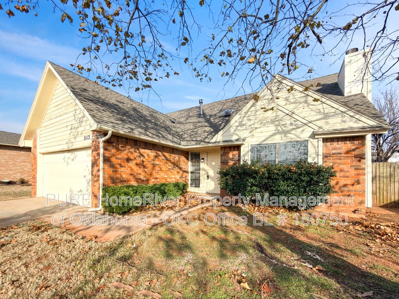 Moore House: 2113 NE 9th St