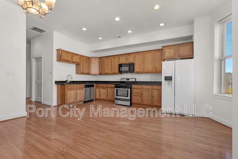 Baltimore Townhome: 1614 McCulloh Street