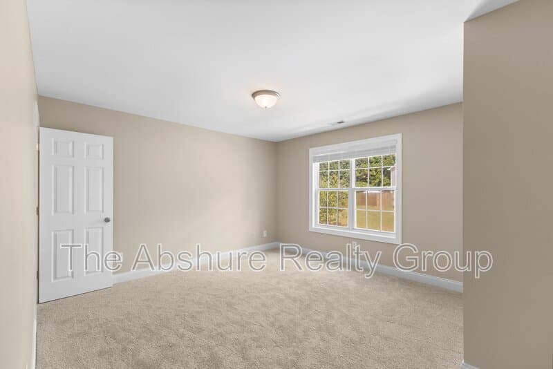 Holly Springs House: 517 Texanna Way