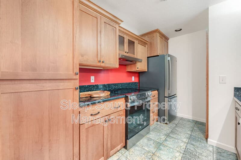 Portland Condo: 201 N Hayden Bay Dr