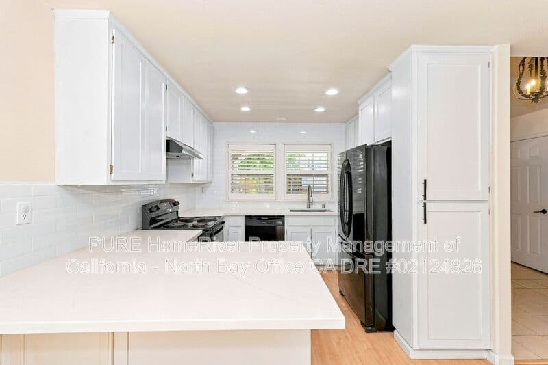 Santa Rosa House: 2360 Battersea St