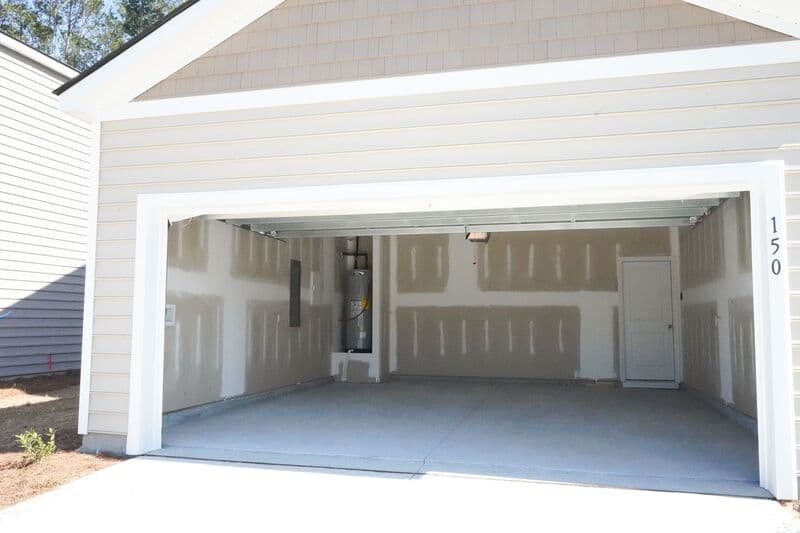 Pooler House: 150 Kraft Kove