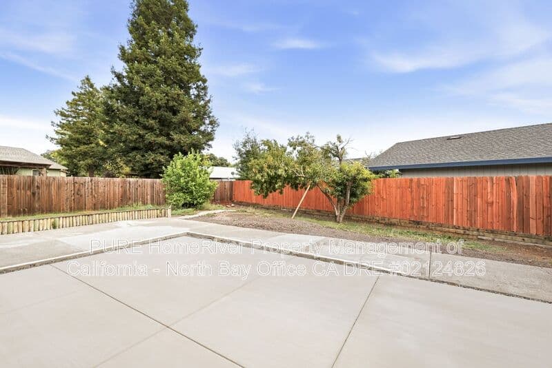 Santa Rosa House: 2436 Campbell Drive