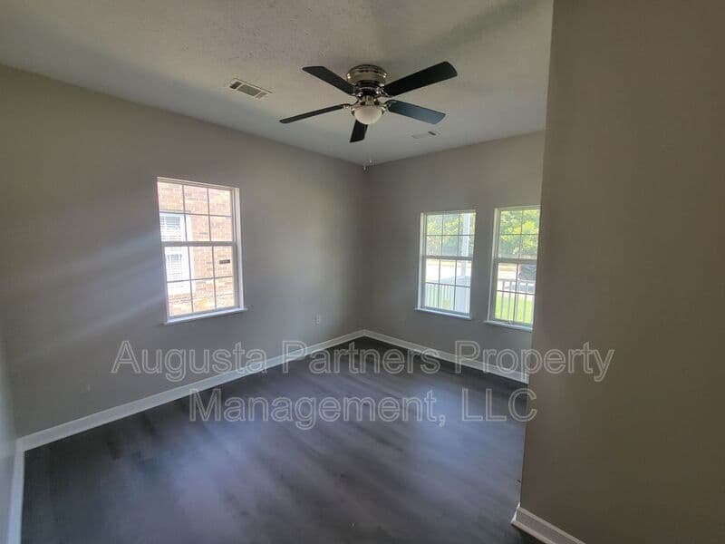 Augusta House: 2015 Grand Blvd
