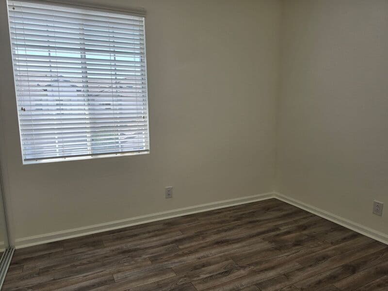 Rancho Santa Margarita House: 162 Seacountry Lane -