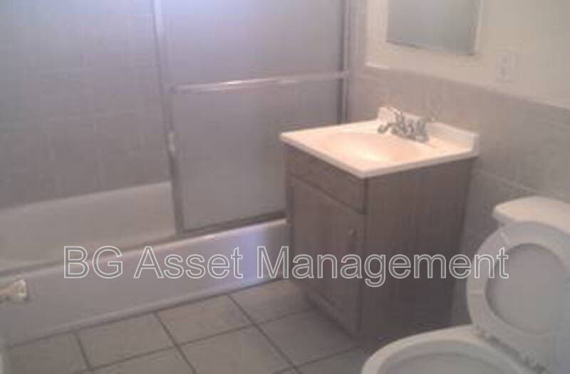 Richmond Condo: 1407 Visalia Avenue