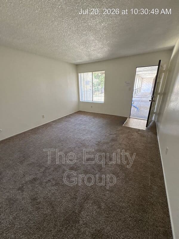 Visalia Condo: 1418 S Crowe St