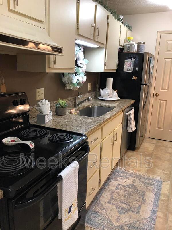 Huntington Condo: 1615 6th Avenue